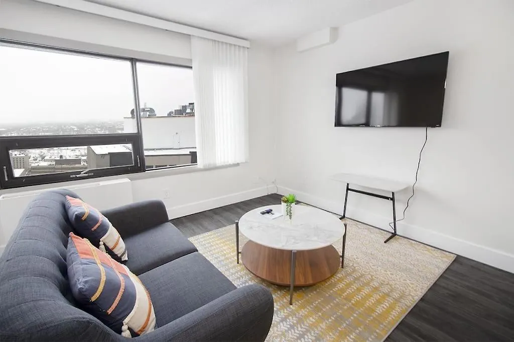 Beautiful Downtown Studio Apartment With Parking Winnipeg